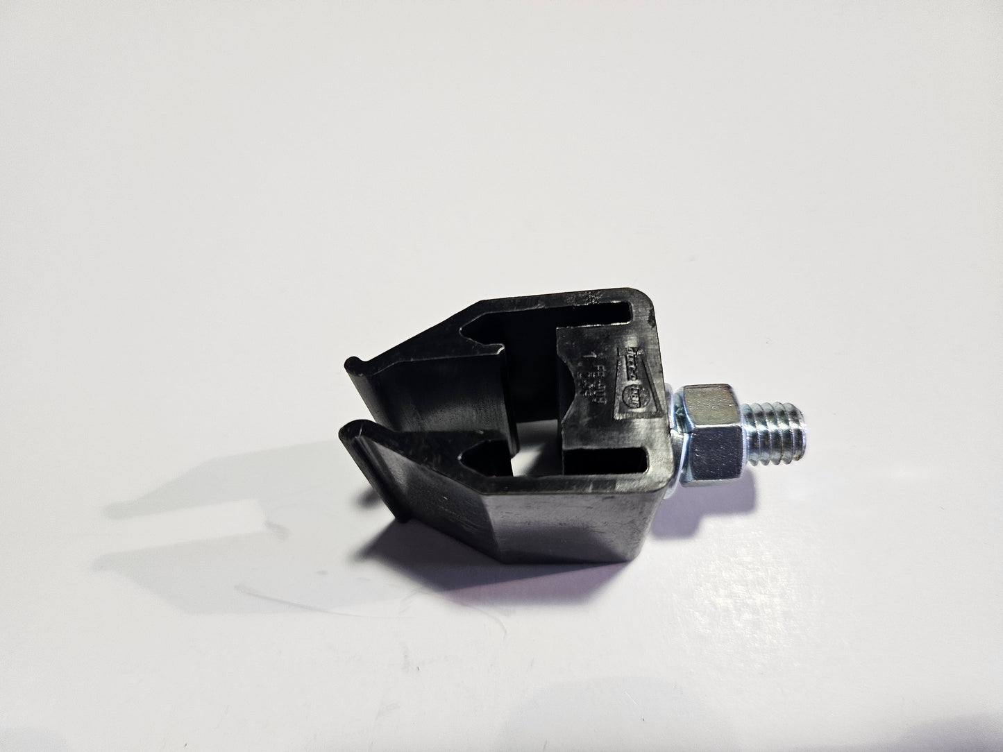 Duct-O-Wire FE-908-2PF Nylon Hanger